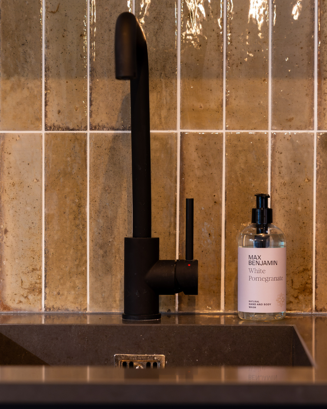 Max Benjamin - Hand/Body Wash 300ml - White Pomegranate